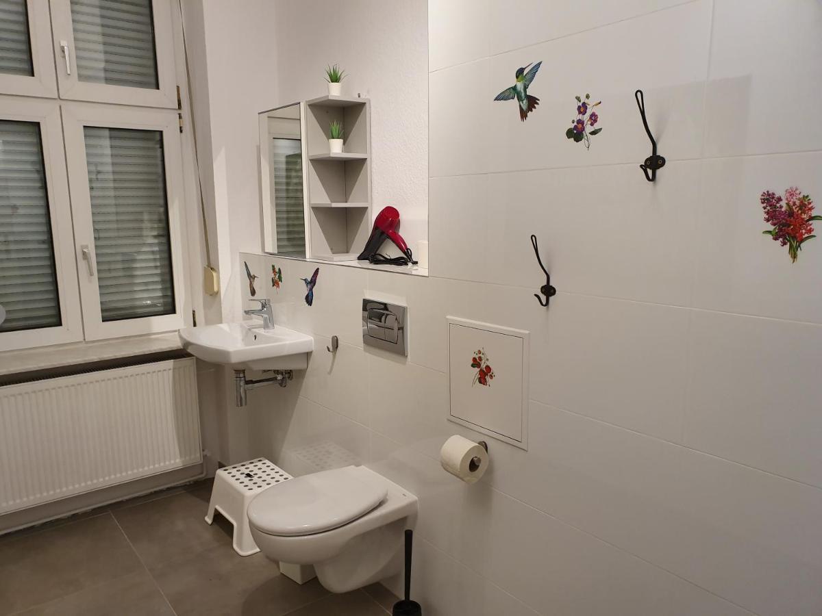 Central Lichtenberger Apartment For 6 People Berlin Exterior photo
